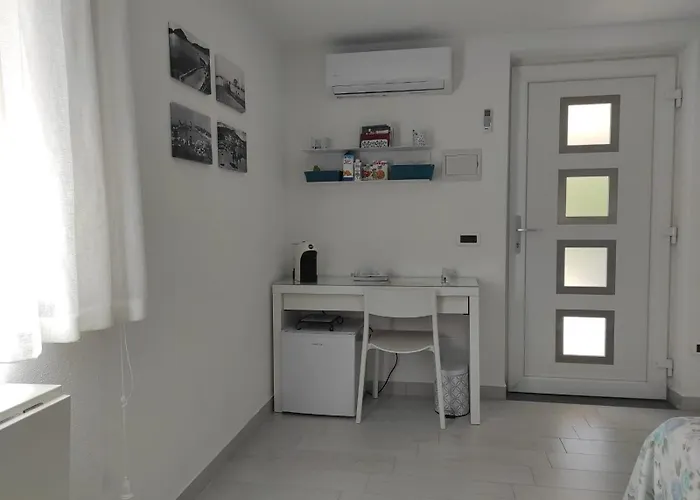 Il Leccio * イスキア島